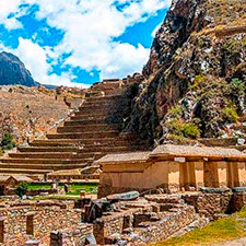 Ollantaytambo, the perfect destination before starting the Inca Trail