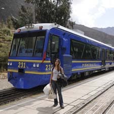How to get to Ollantaytambo?