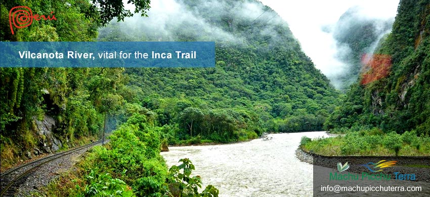 Vilcanota River on the route Hydroelectric - Aguas Calientes